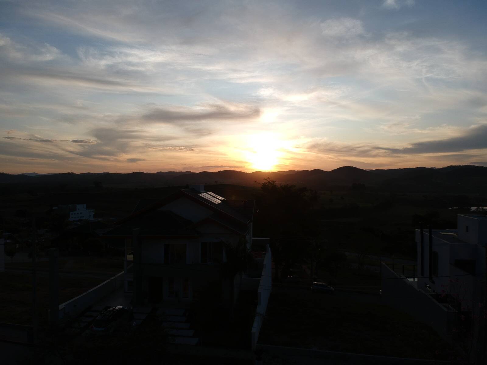 Terreno Cond. Residencial Jaguary com vista Espetacular 450,90m2 em Aclive