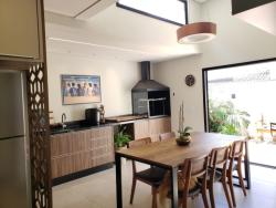 Casa para Venda em São José dos Campos - 4