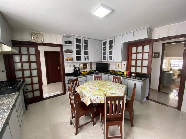 Sobrado para Venda em São José dos Campos - 5