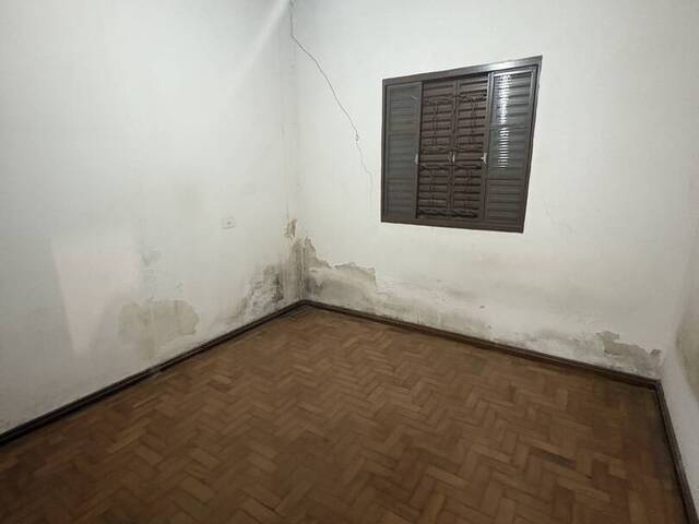 Casa para Venda em São José dos Campos - 4